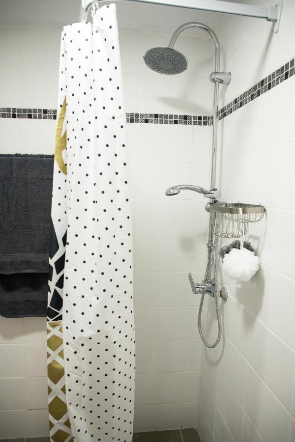 Ferienwohnung Diamerisma-Grafeio Piräus Exterior foto